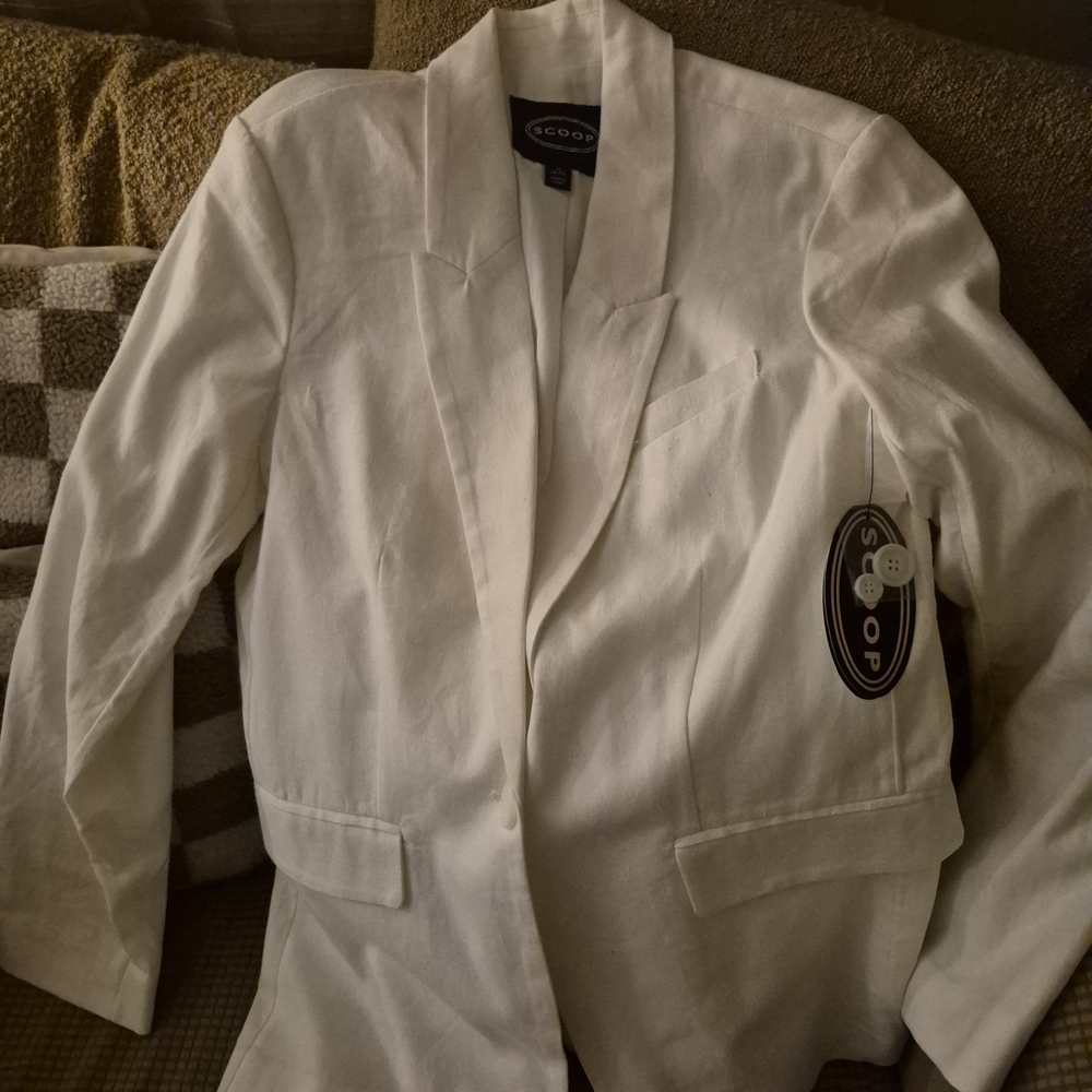 Scoop Women's White Blazer